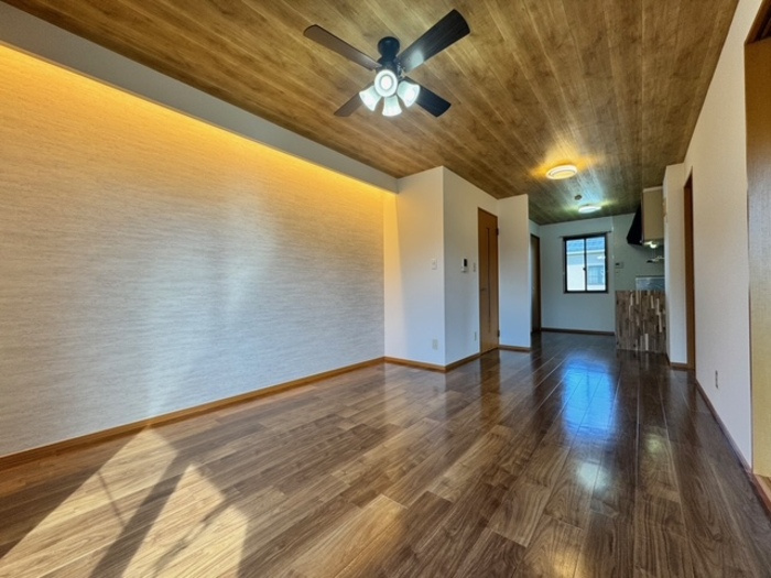 グリーンロード・エル　Ａの居間・リビング