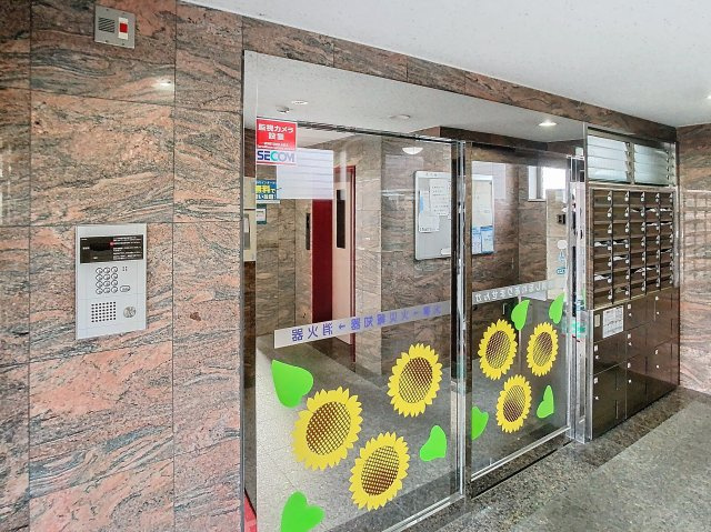 ラムセスＡ小白川のエントランス