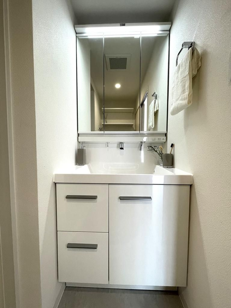 クレッセント鷺沼の独立洗面台