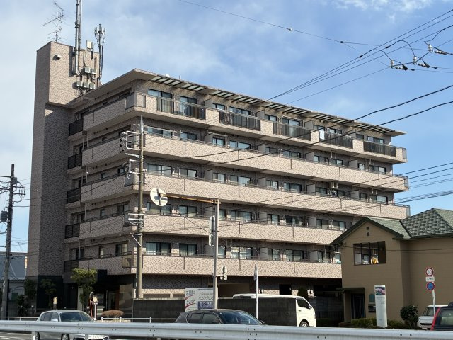 クレッセント鷺沼の外観