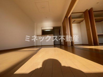 【居間・リビング】 | ユーミーなでしこⅡ | 同タイプのお部屋の写真。現況を優先します。