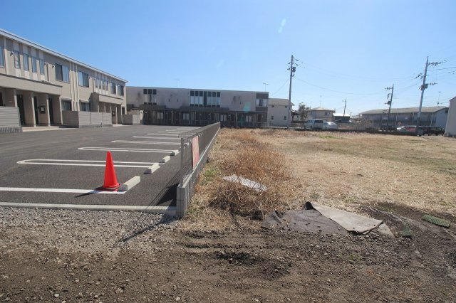 《分譲地》小山市間々田　全4区画の外観|分譲地北東側との境界部分（2026年3月撮影）