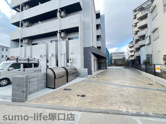 ONLYONE伊丹千僧のエントランス