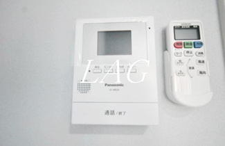 【セキュリティ】 | ライブリー元橋本 | モニター付きインターフォンです。