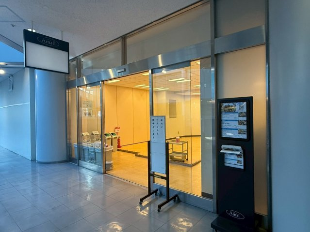 シーバンス　ア・モール　203のエントランス