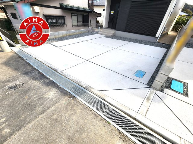 糟屋郡志免町桜丘３丁目第5-２棟（2号棟）の外観|広々した駐車場になります。
