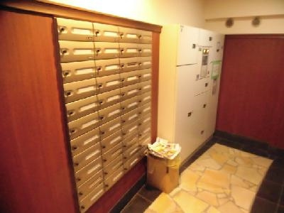 エステムプラザ京都四条烏丸のその他|集合ポスト・宅配ＢＯＸ