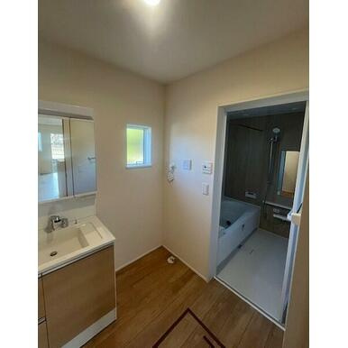 熊本市北区八景水谷３丁目の一戸建ての独立洗面台