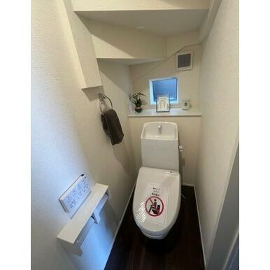 熊本市北区八景水谷３丁目の一戸建てのトイレ