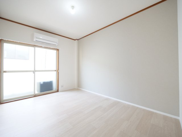 メゾンドいづみの洋室