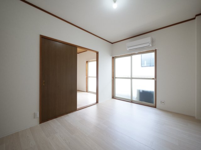 メゾンドいづみの洋室