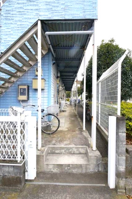 コートダジュールAのエントランス|建物入り口です