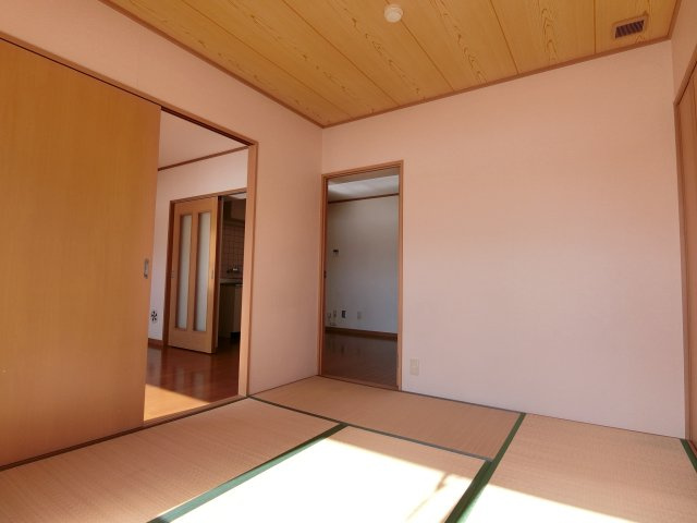 ユーミーハヤミズの和室|南側和室