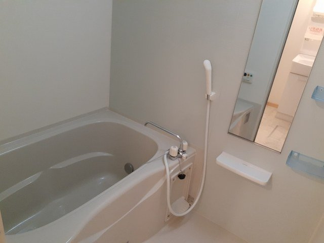 ブランシェントＡの浴室