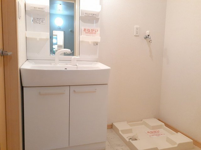 ブランシェントＡの洗面所