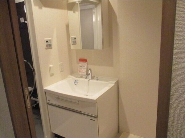 グラヴィス鶴舞の洗面所