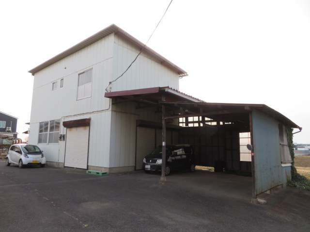 さいたま市桜区大字白鍬の倉庫の外観