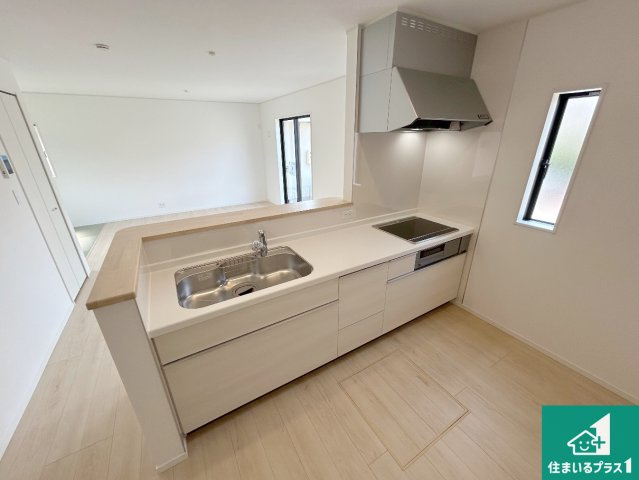 和歌山市井辺　第3期　新築一戸建ての前面道路含む現地写真|周辺は落ち着いた街並みの住宅地！子育てがしやすい住環境です！まだ未完成ですが、現地でしかわからない事もございます。是非一度ご覧ください。