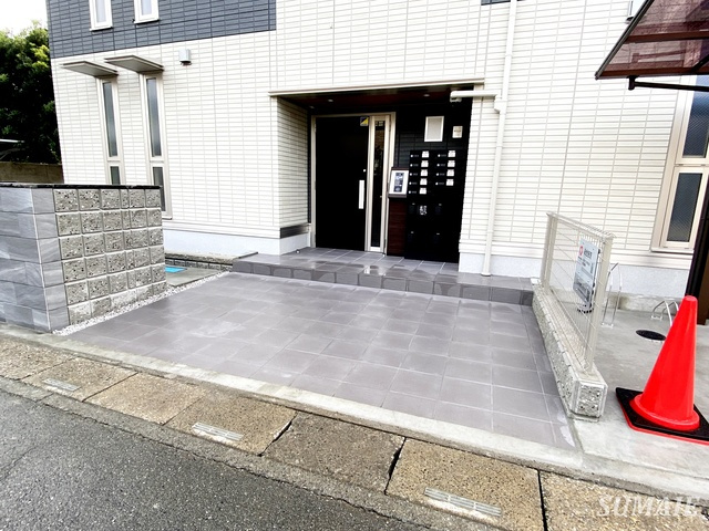 Ｇｌｏｉｒｅ Ｃｏｕｒｔのエントランス|エントランス！