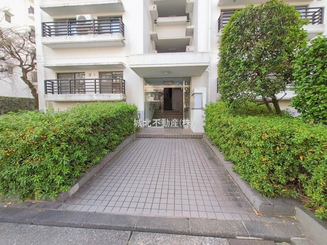 光が丘パークタウン春の風公園街10号のエントランス