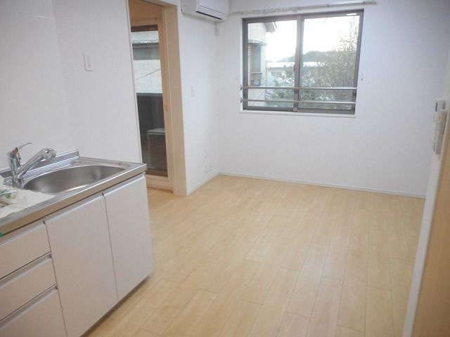 ハイツ　エースの居間・リビング