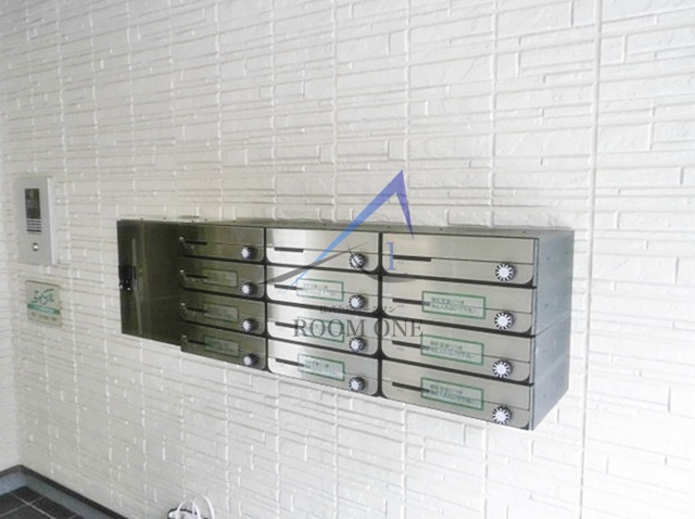 Le lis blanc Ⅰ(ﾙ･ﾘﾌﾞﾛﾝ)のその他共用部分|集合ポストです。