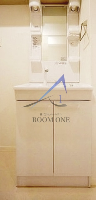 Le lis blanc Ⅰ(ﾙ･ﾘﾌﾞﾛﾝ)の洗面所|独立洗面台です。