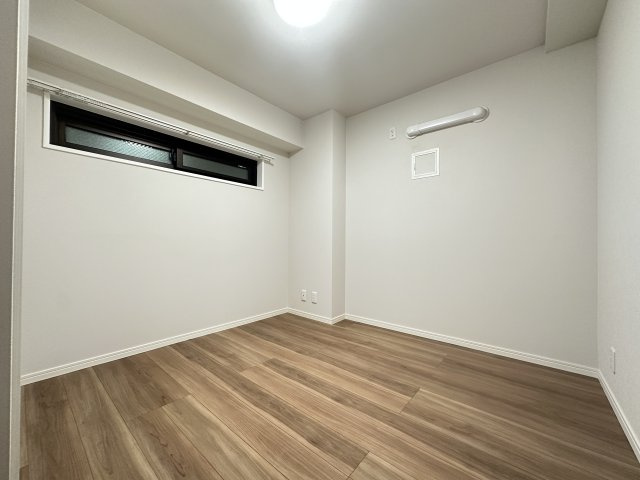 ハイマート横浜の洋室|エアコンも設置でき、快適なお部屋となりそうな広さのある５．３帖の洋室です。