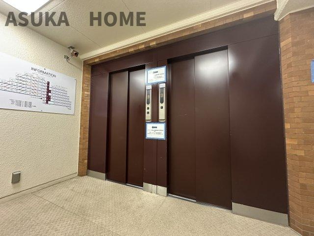 ハイマート横浜のその他共用部分|エレベータは２基備わっており、待ち時間も短縮されそうです。