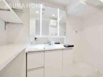 ハイマート横浜の独立洗面台|新規交換されたひろびろ洗面化粧台