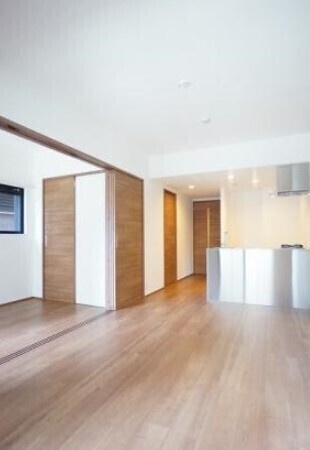 ロクラス博多　３階の居間・リビング|初期費用分割可能です。別号室のものです。現状優先となります。