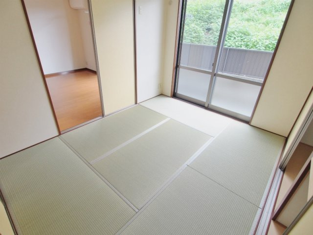 グルーンせせら　Ｃ棟のバルコニー|※同じ間取りの別部屋のお写真です※