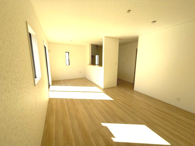 クレイドルガーデン高崎市箕郷町白川第2　4号棟の居間・リビング|ゆったり過ごせる16帖リビングです
人気の対面式キッチンを配した空間はお好みの家具も合わせやすく、家族がくつろぐ快適な空間造りをサポート。窓からは明るい陽光が差し込みます。