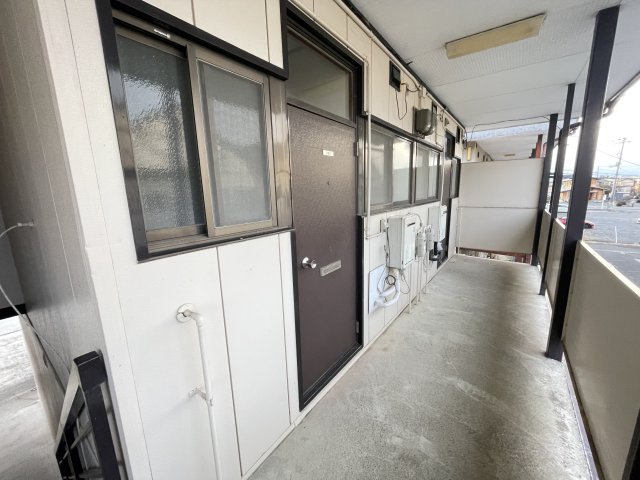 想定年間賃料　240万　想定利回り　11.4％　木造のその他共用部分