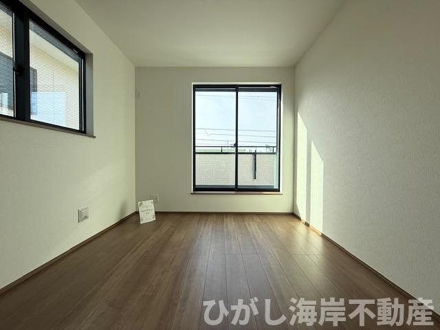 平塚市西八幡4丁目　新築戸建　全2棟の洋室|6帖　洋室