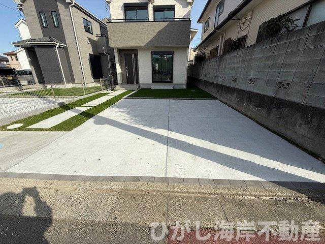 平塚市西八幡4丁目　新築戸建　全2棟の駐車場|駐車スペース