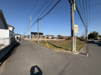 【前面道路含む現地写真】 | 川越市小堤　建築条件なし売地　東武東上線『鶴ヶ島駅』徒歩24分　【名細小学区】