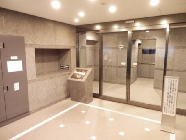 ルーブル大島のロビー