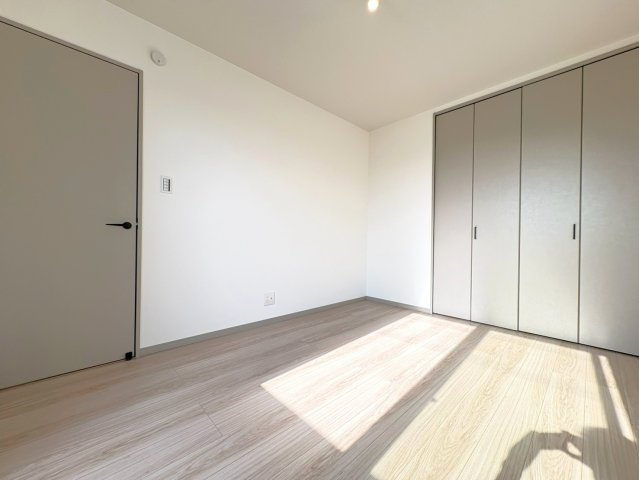 角地＆目の前が田畑につき開放感あり●陽当たり良好３ＬＤＫ●駐車２台可能●城陽市平川広田の洋室|洋室