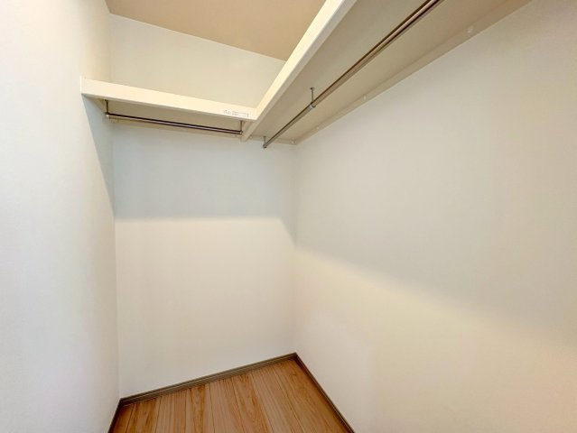 角地＆目の前が田畑につき開放感あり●陽当たり良好３ＬＤＫ●駐車２台可能●城陽市平川広田の収納|ウォークインクローゼット