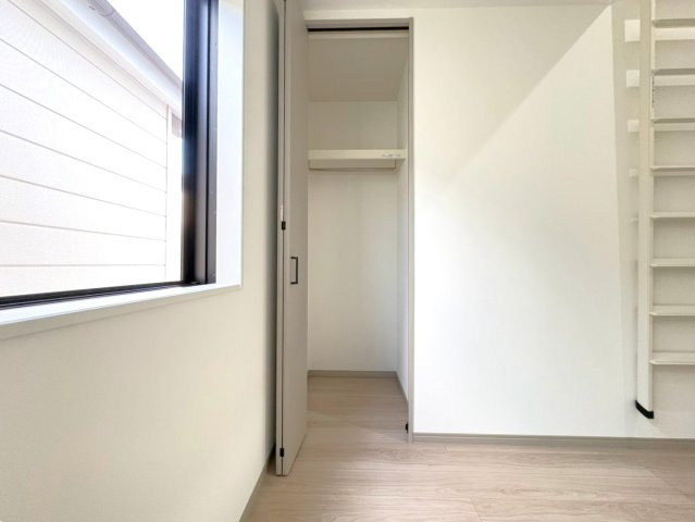 角地＆目の前が田畑につき開放感あり●陽当たり良好３ＬＤＫ●駐車２台可能●城陽市平川広田の収納|収納