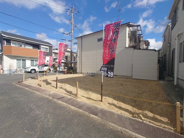 角地＆目の前が田畑につき開放感あり●陽当たり良好３ＬＤＫ●駐車２台可能●城陽市平川広田