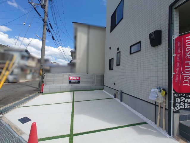 角地＆目の前が田畑につき開放感あり●陽当たり良好３ＬＤＫ●駐車２台可能●城陽市平川広田の前面道路含む現地写真|前道