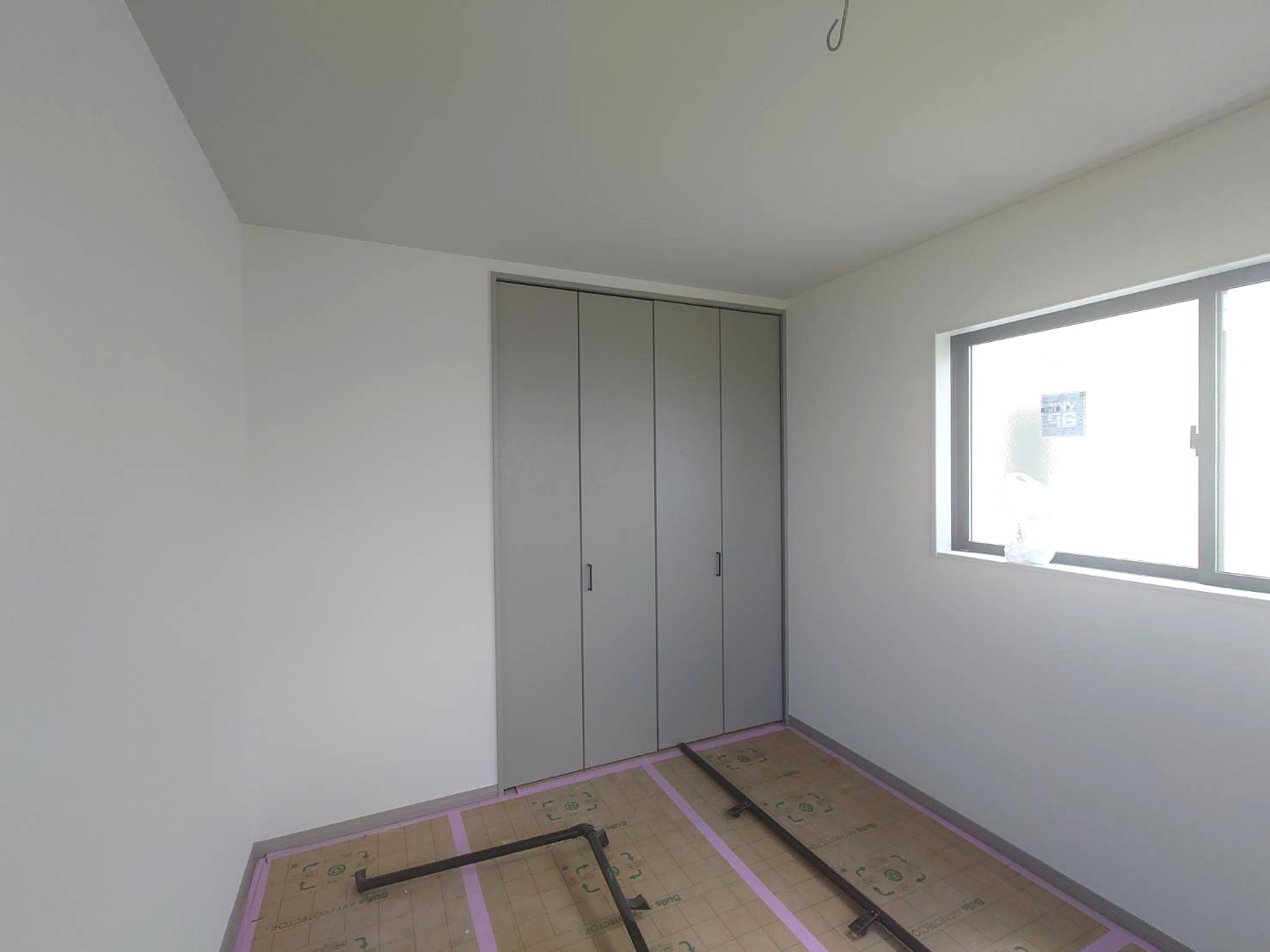 角地＆目の前が田畑につき開放感あり●陽当たり良好３ＬＤＫ●駐車２台可能●城陽市平川広田の前面道路含む現地写真|前道(２０２６年１月撮影)