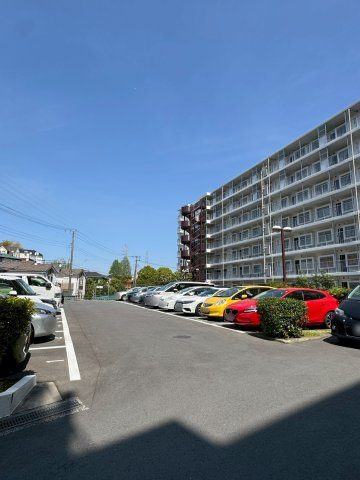 モアコート戸塚の駐車場|駐車場
