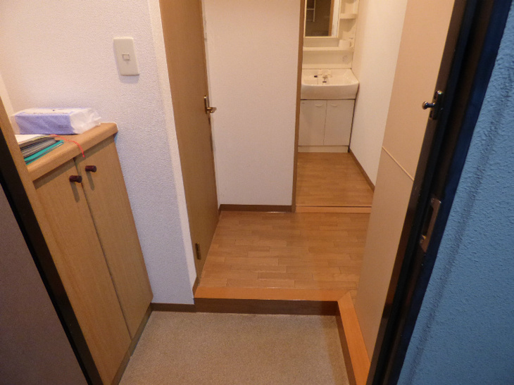 【玄関】キャッスル大手町 
