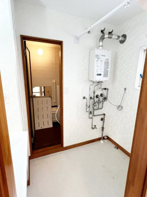 【独立洗面台】 | 手稲区星置1-8 南東角地一戸建 | 洗面化粧台付きの機能的なユーティリティ♪