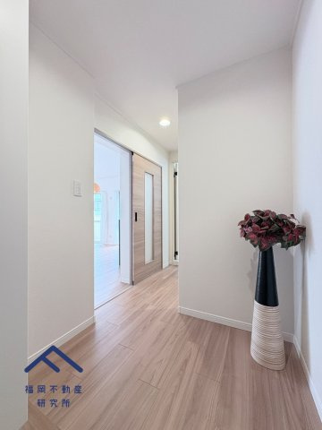 エメラルドマンション生の松原の玄関