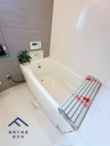 エメラルドマンション生の松原の浴室