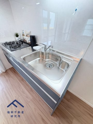 エメラルドマンション生の松原のキッチン